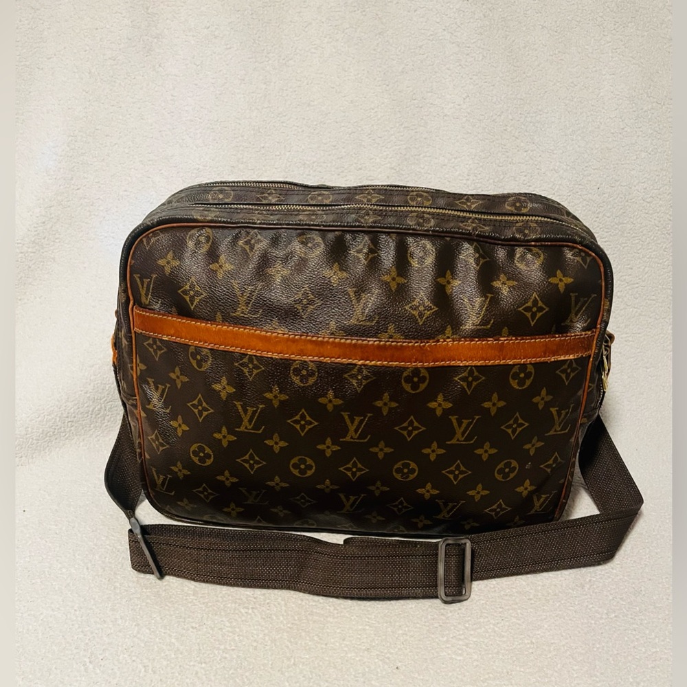 LOUIS VUITTON Monogram Reporter GM Crossbody Shoulder Bag - Picture 1 of 16